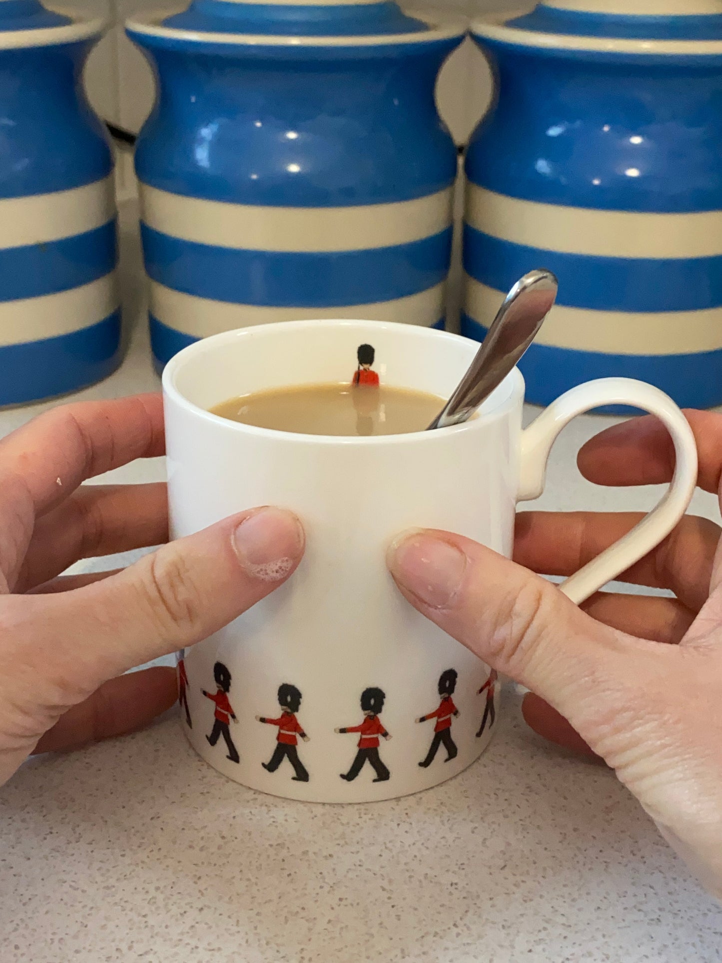 Marching Guards Mug, 300ml